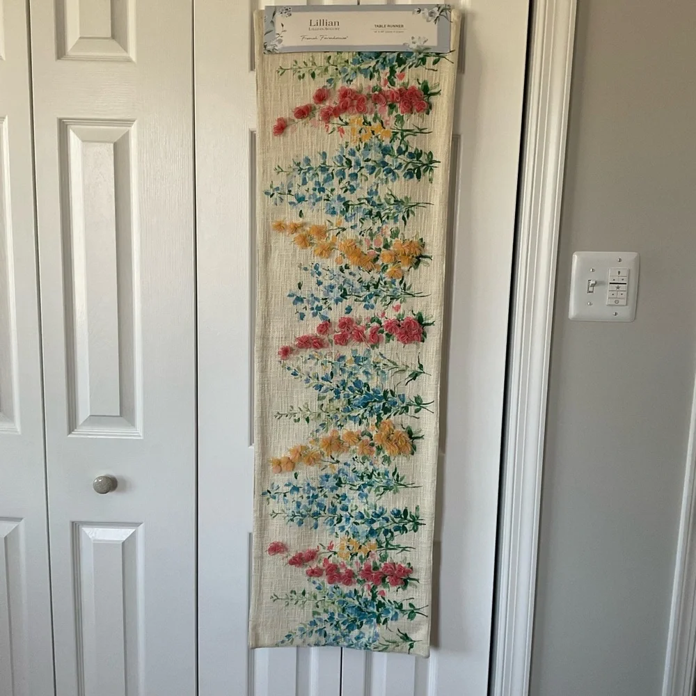 Lillian by Lillian August French Farmhouse Table Runner 14”x48” Cream Floral NEW